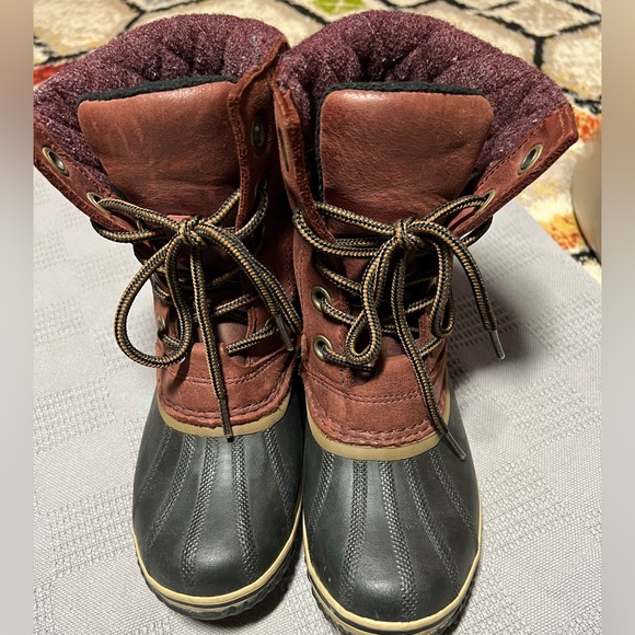 Sorel wet/snow winter boots - Picture 1 of 5